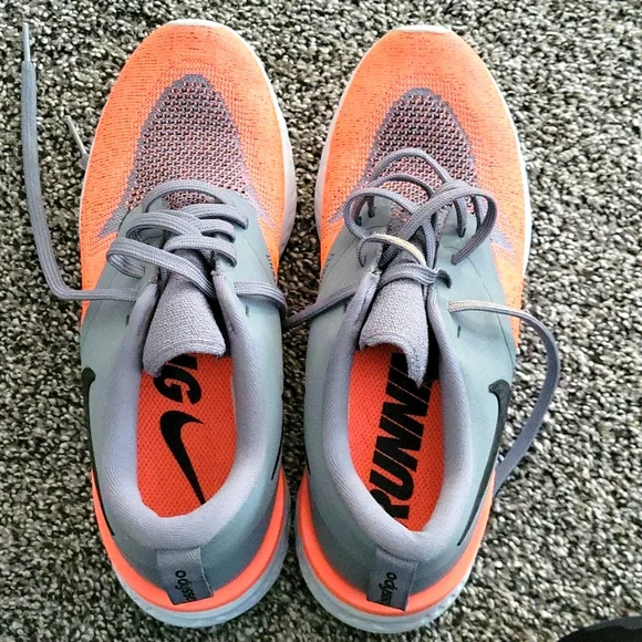 Nike Odyssey React Flyknit 2 Running Shoes - Picture 5 of 6